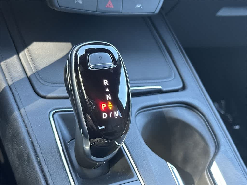 Thumbnail: 2025 Cadillac XT4 - 21