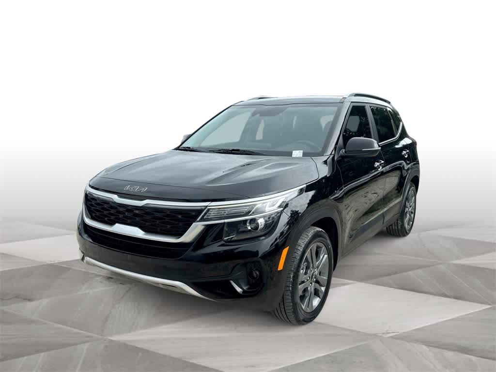 Thumbnail: 2023 Kia Seltos - 4