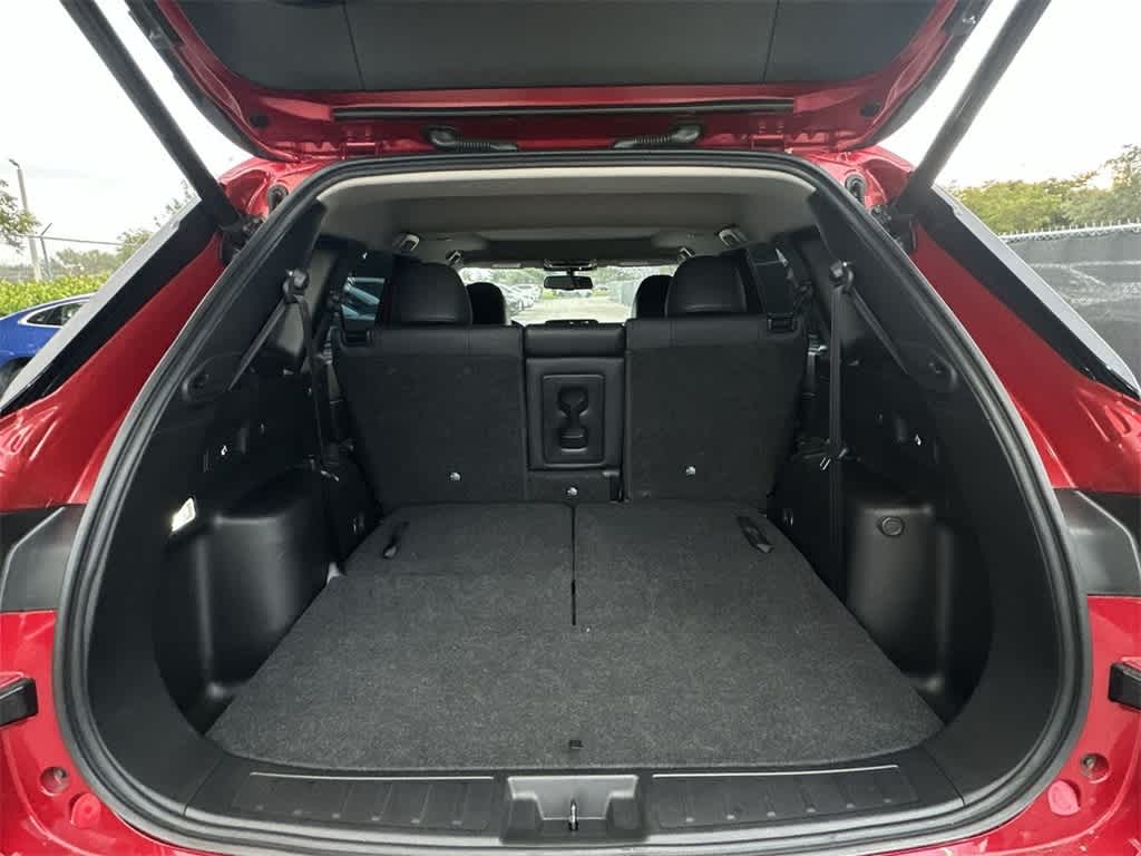 Thumbnail: 2023 Mitsubishi Outlander - 25