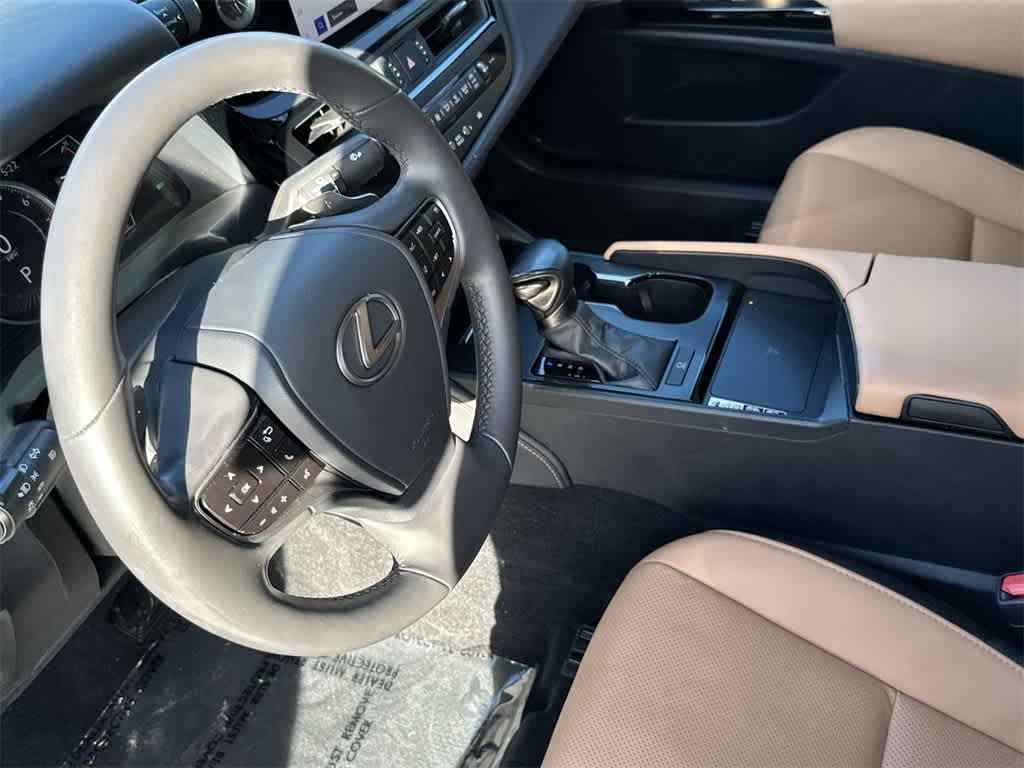 Thumbnail: 2023 Lexus ES - 13