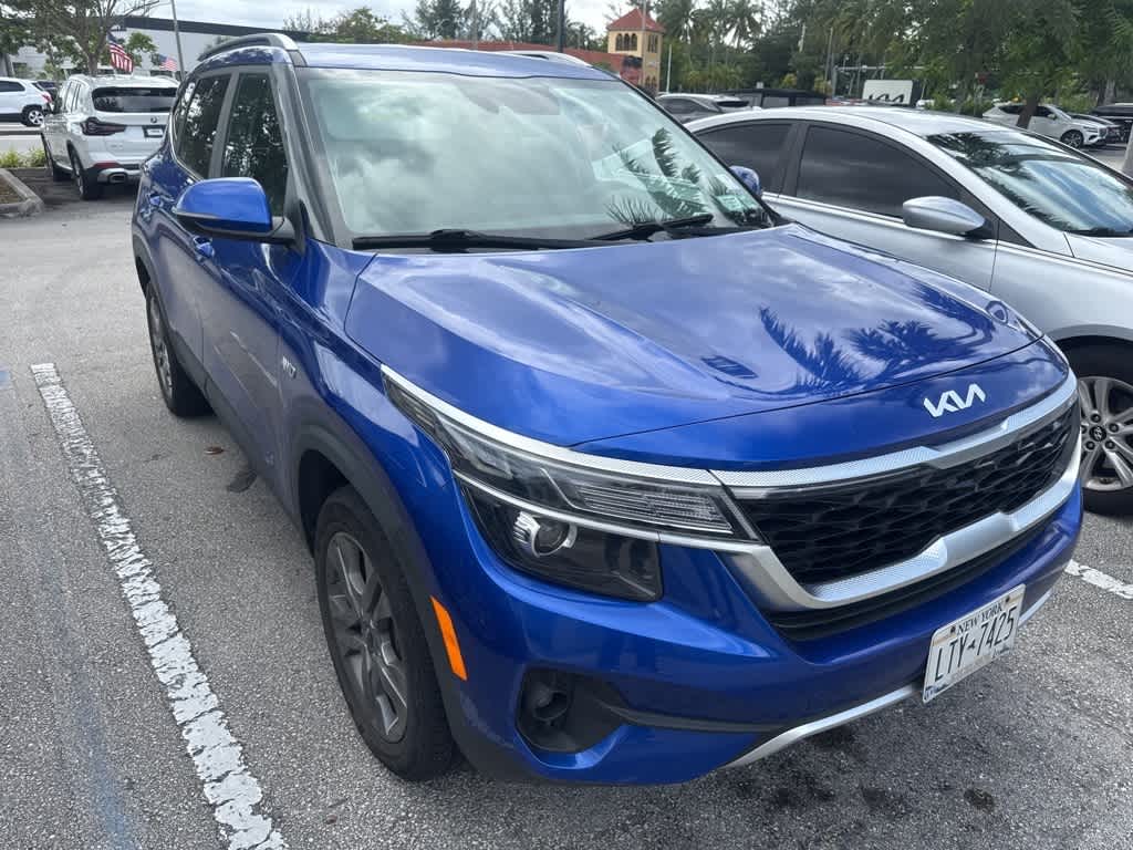 Thumbnail: 2022 Kia Seltos - 6