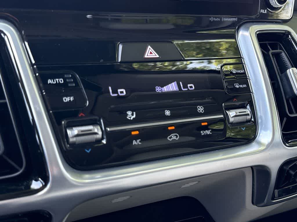 Thumbnail: 2023 Kia Sorento - 20