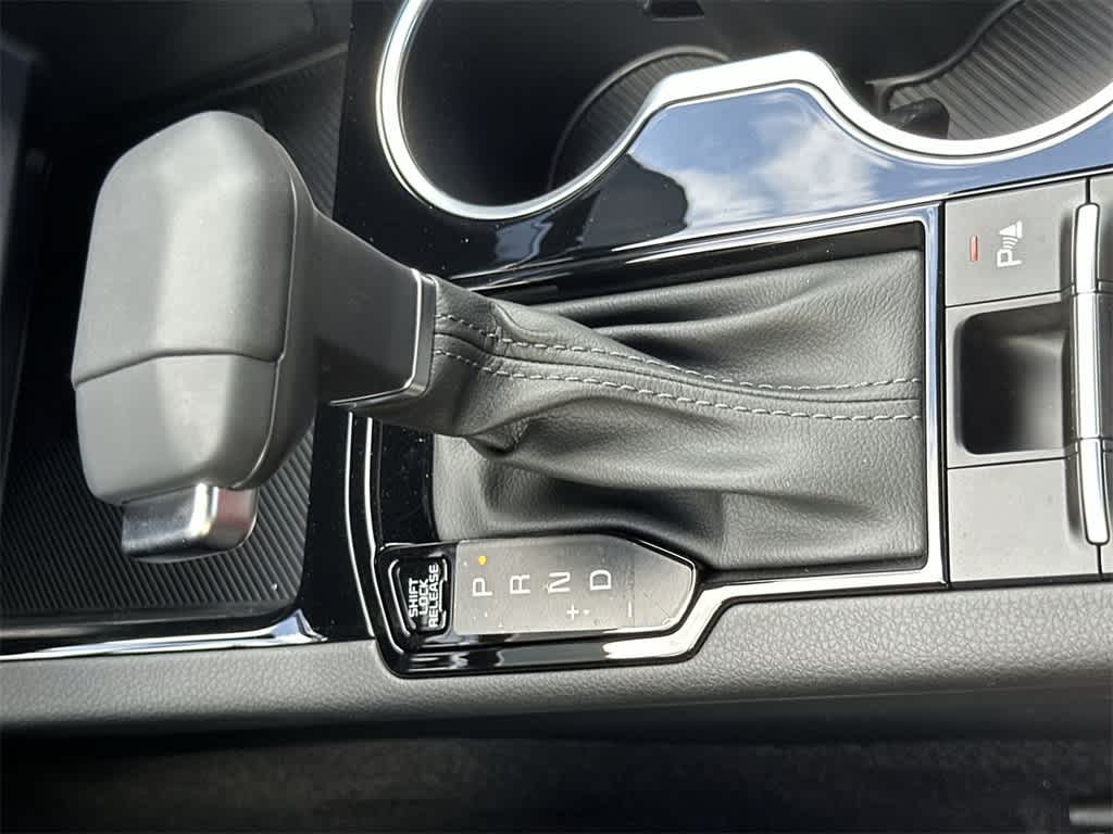 Thumbnail: 2026 Kia K5 - 21