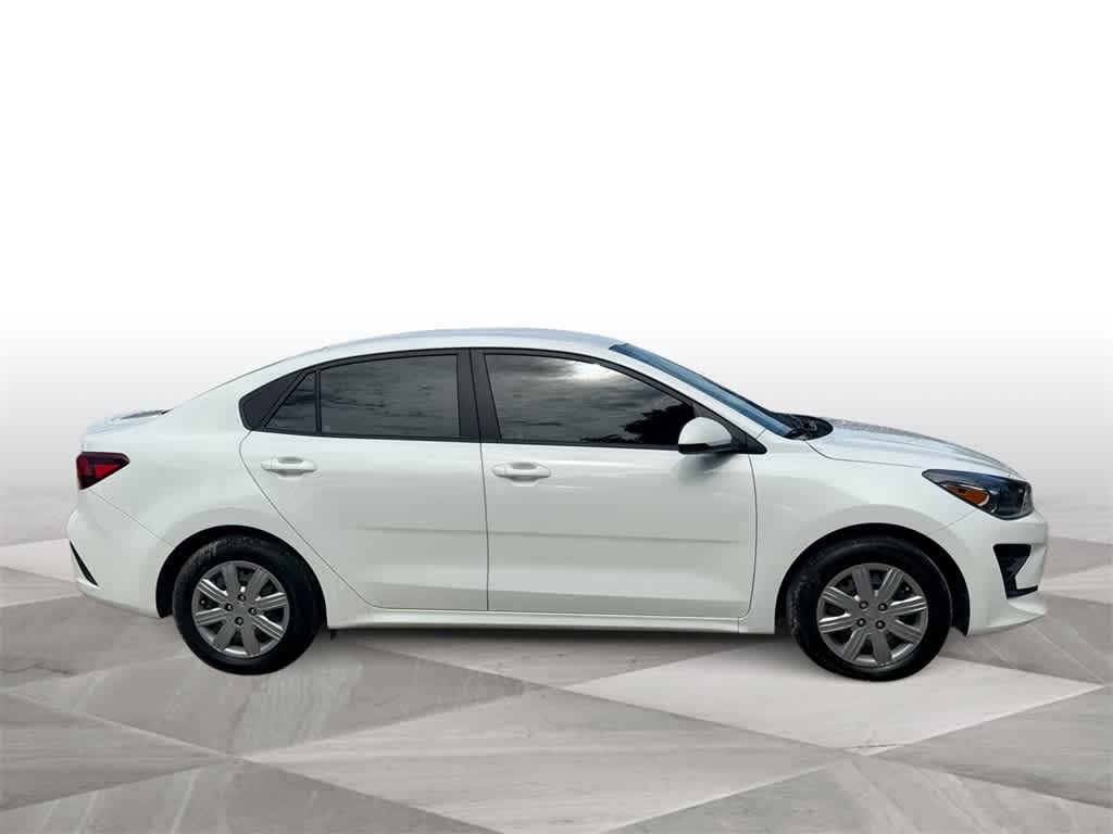 Thumbnail: 2023 Kia Rio - 9