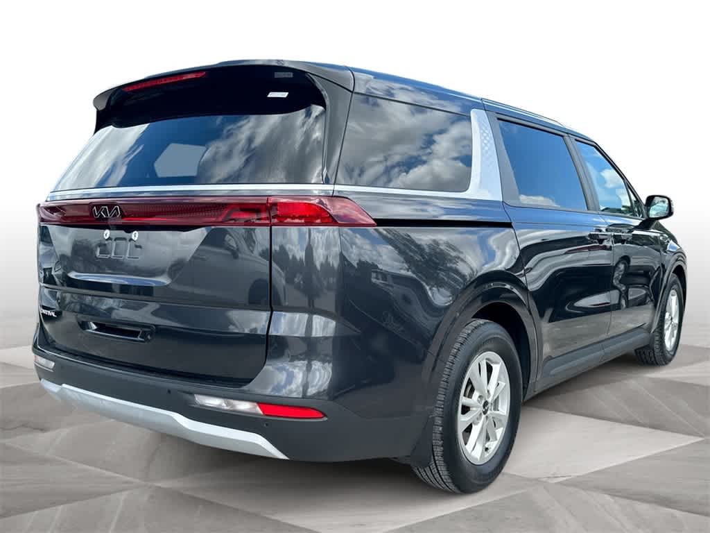 Thumbnail: 2023 Kia Carnival - 8