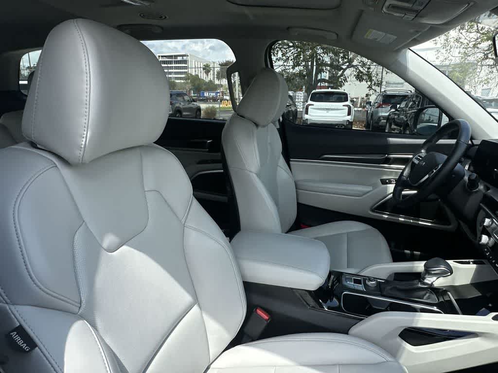 Thumbnail: 2024 Kia Telluride - 27