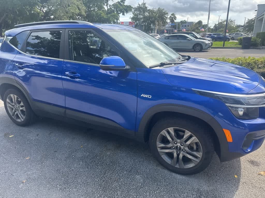 Thumbnail: 2022 Kia Seltos - 21