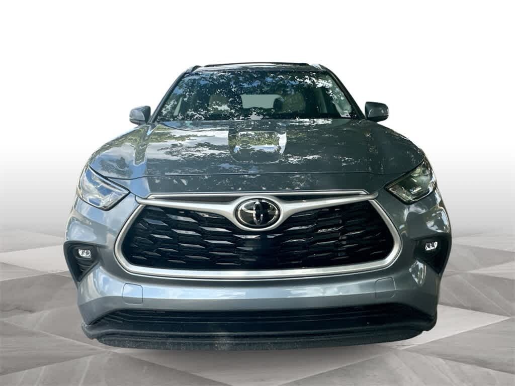 Used 2022 Toyota Highlander XLE SUV