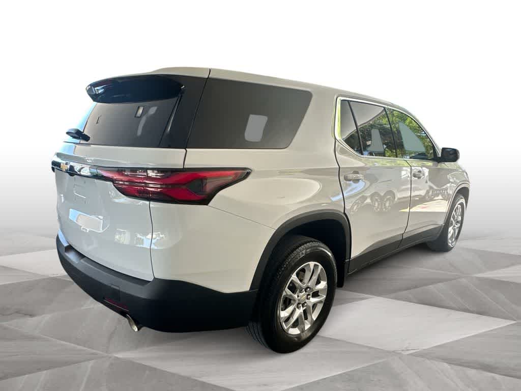 Thumbnail: 2023 Chevrolet Traverse - 8