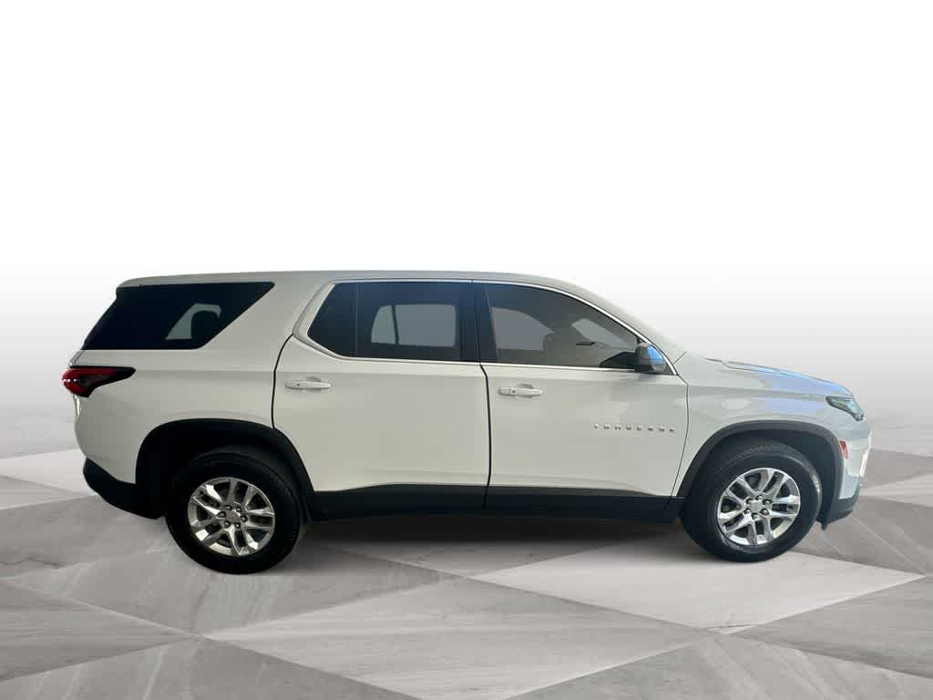 Thumbnail: 2023 Chevrolet Traverse - 9
