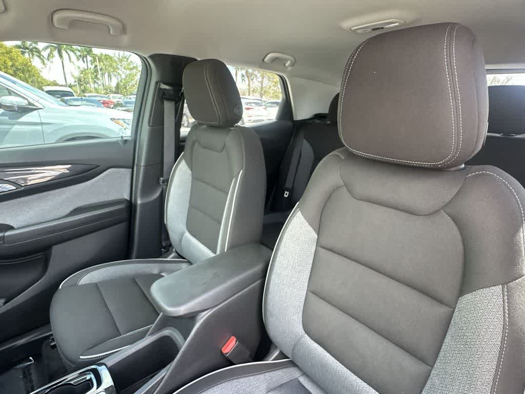 Thumbnail: 2025 Chevrolet TrailBlazer - 14