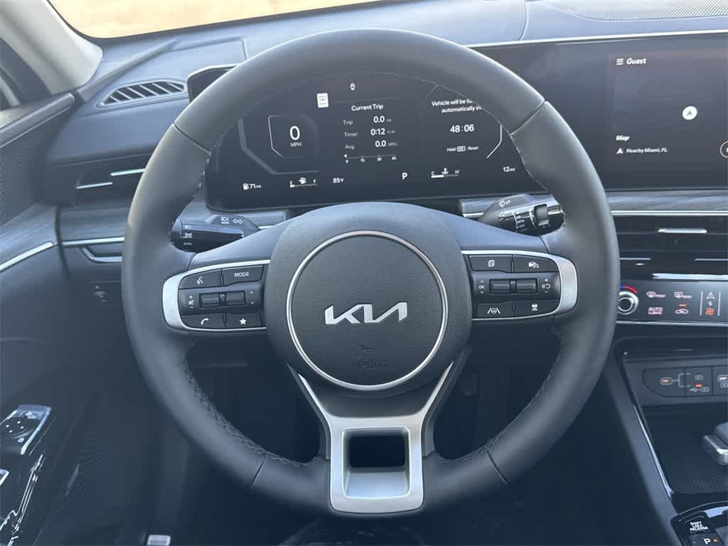Thumbnail: 2025 Kia K5 - 23