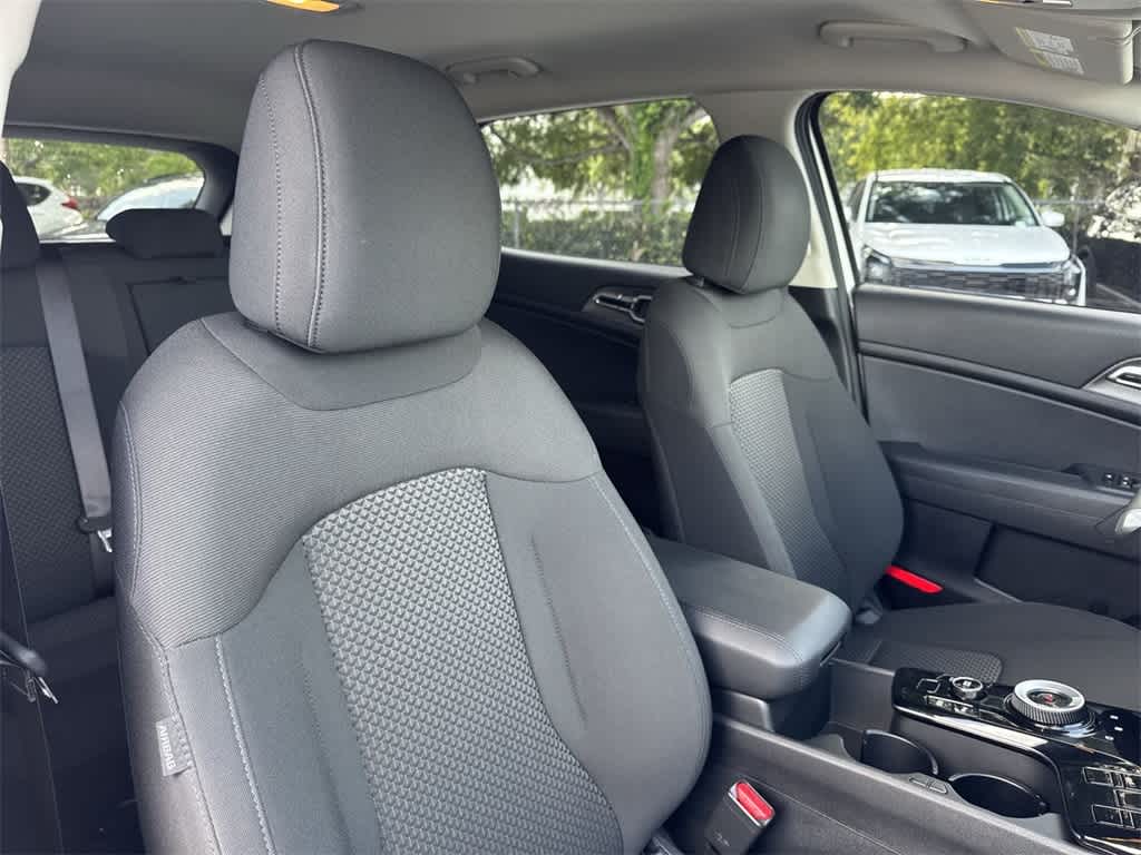 2023 Kia Sportage LX 27