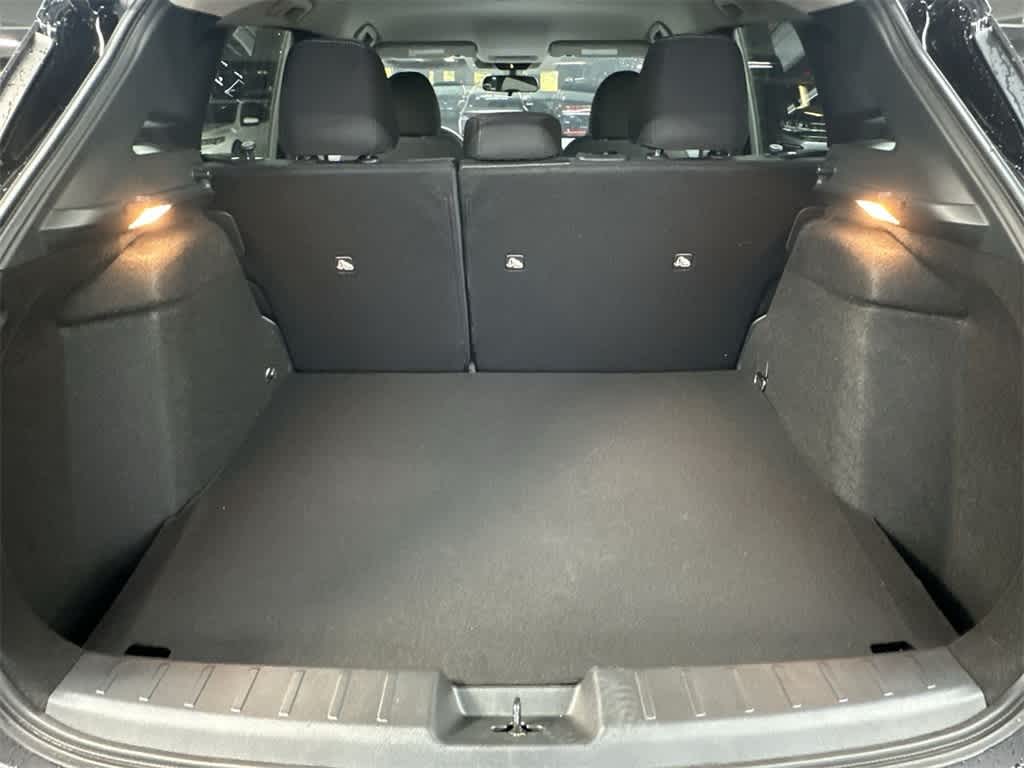 Thumbnail: 2025 Nissan Kicks - 25