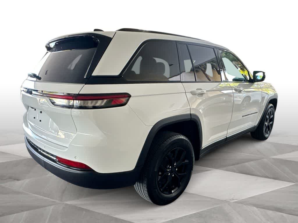 Thumbnail: 2025 Jeep Grand Cherokee - 8