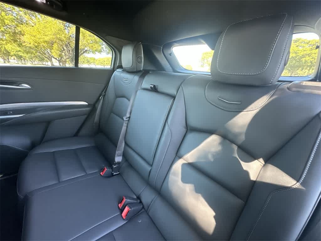 Thumbnail: 2025 Cadillac XT4 - 21