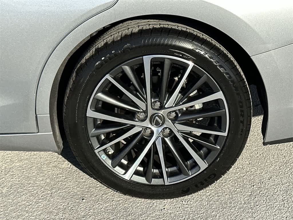 Thumbnail: 2023 Lexus ES - 11