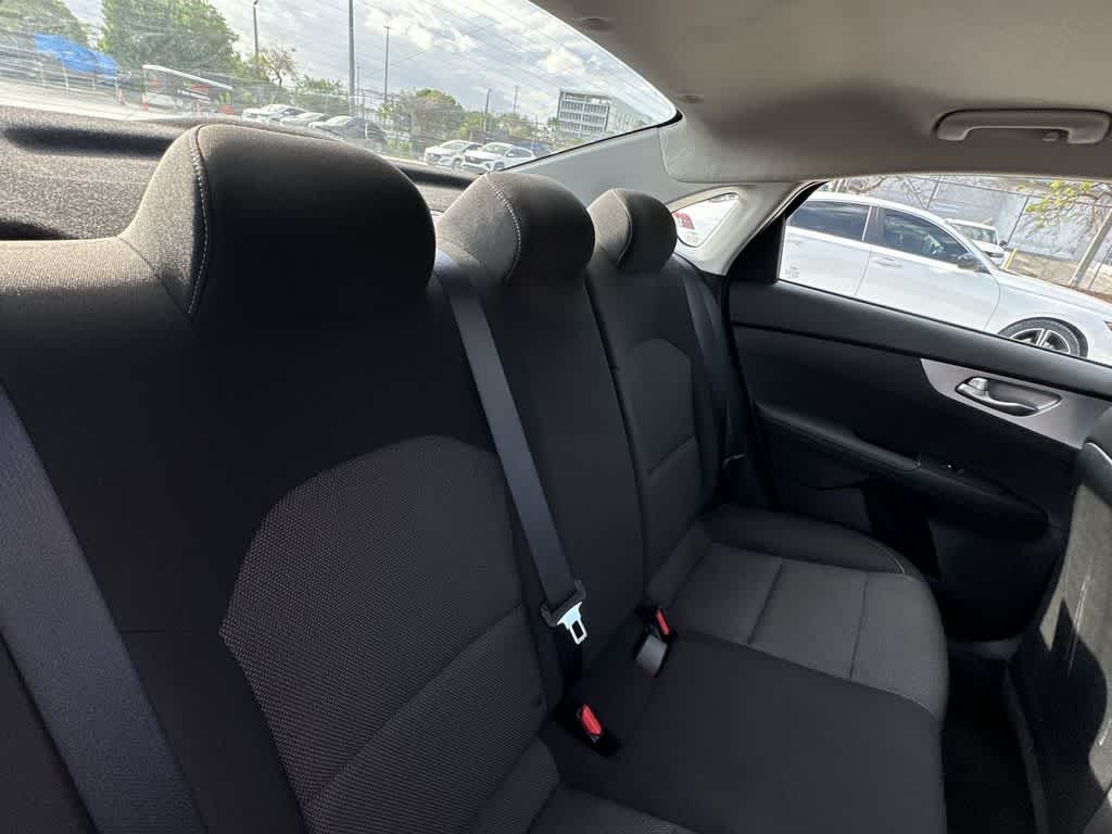 Thumbnail: 2023 Kia Forte - 26