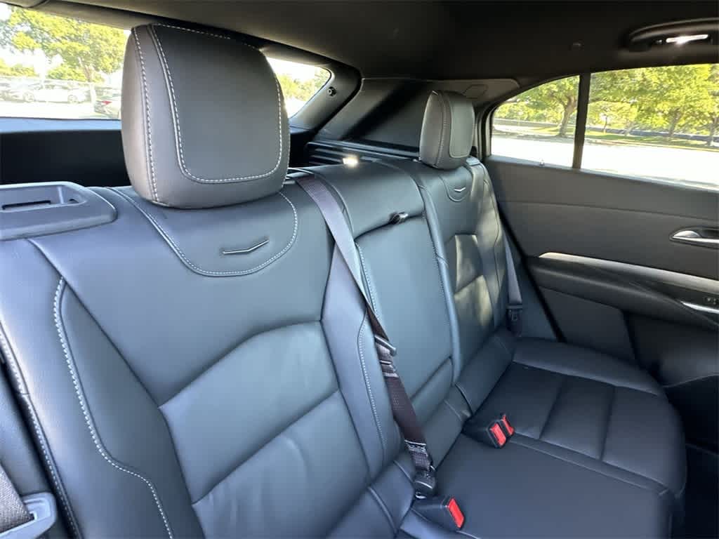 Thumbnail: 2025 Cadillac XT4 - 25