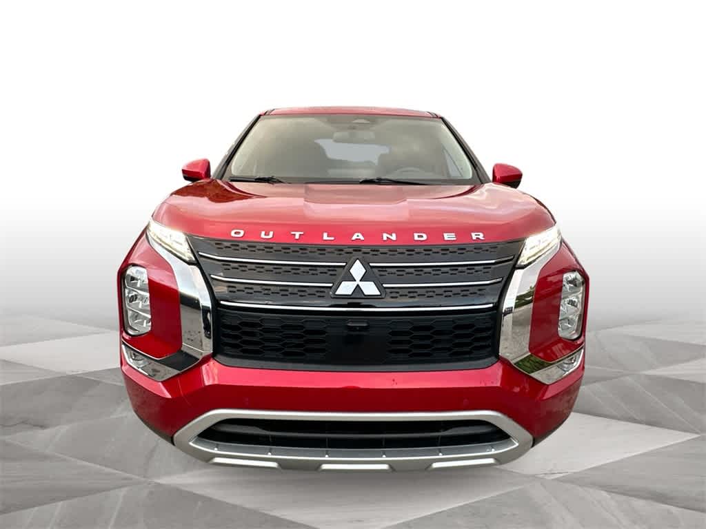 Thumbnail: 2023 Mitsubishi Outlander - 3