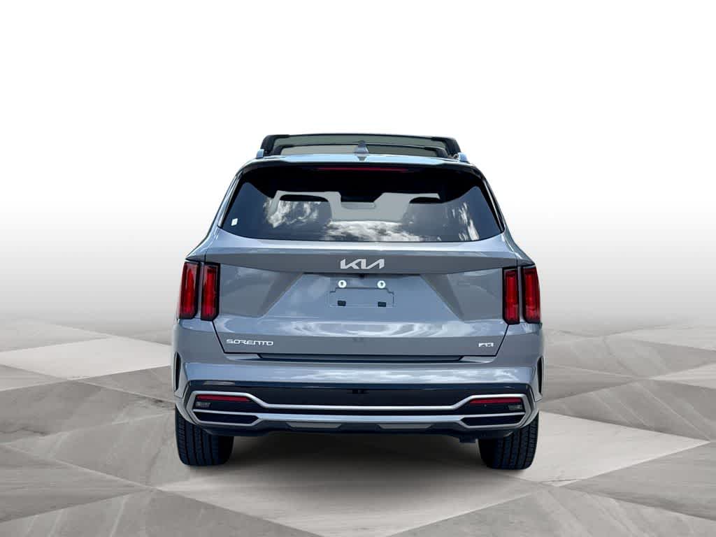 Thumbnail: 2023 Kia Sorento - 7