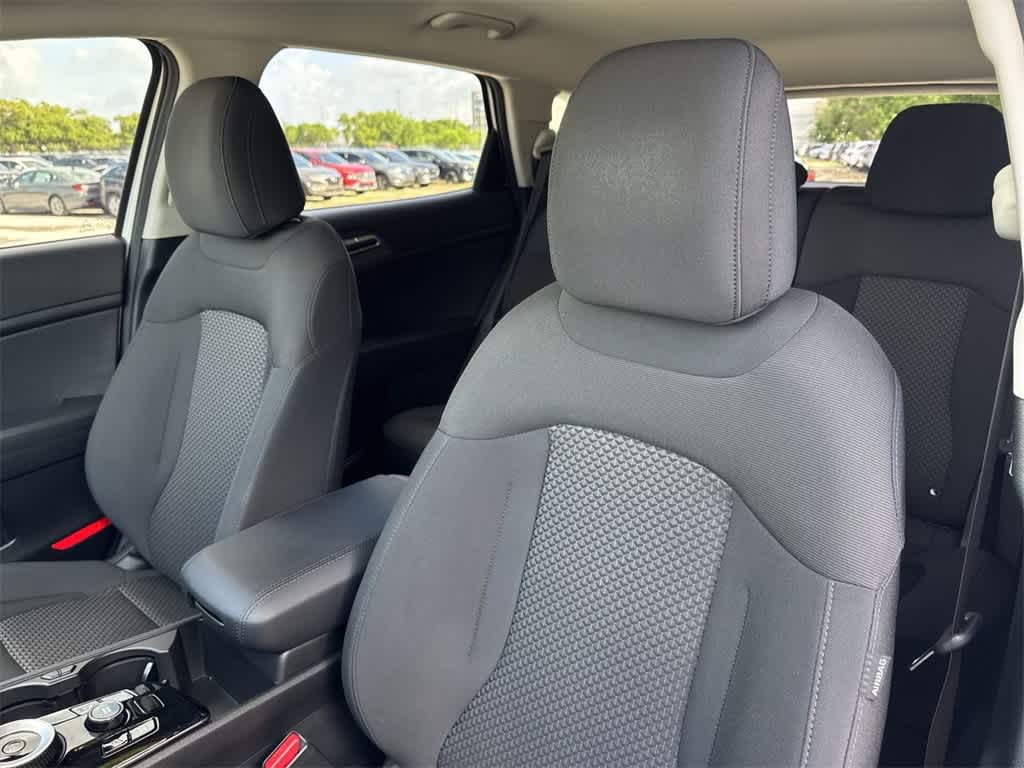 2023 Kia Sportage LX 14