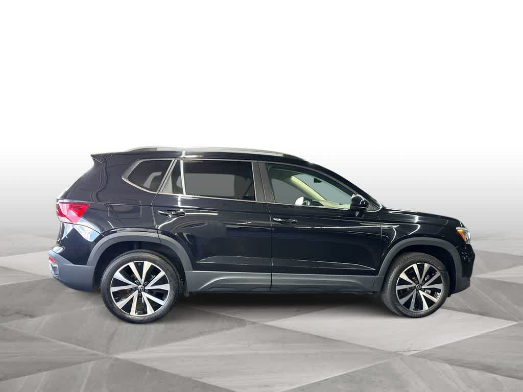 Thumbnail: 2024 Volkswagen Taos - 9