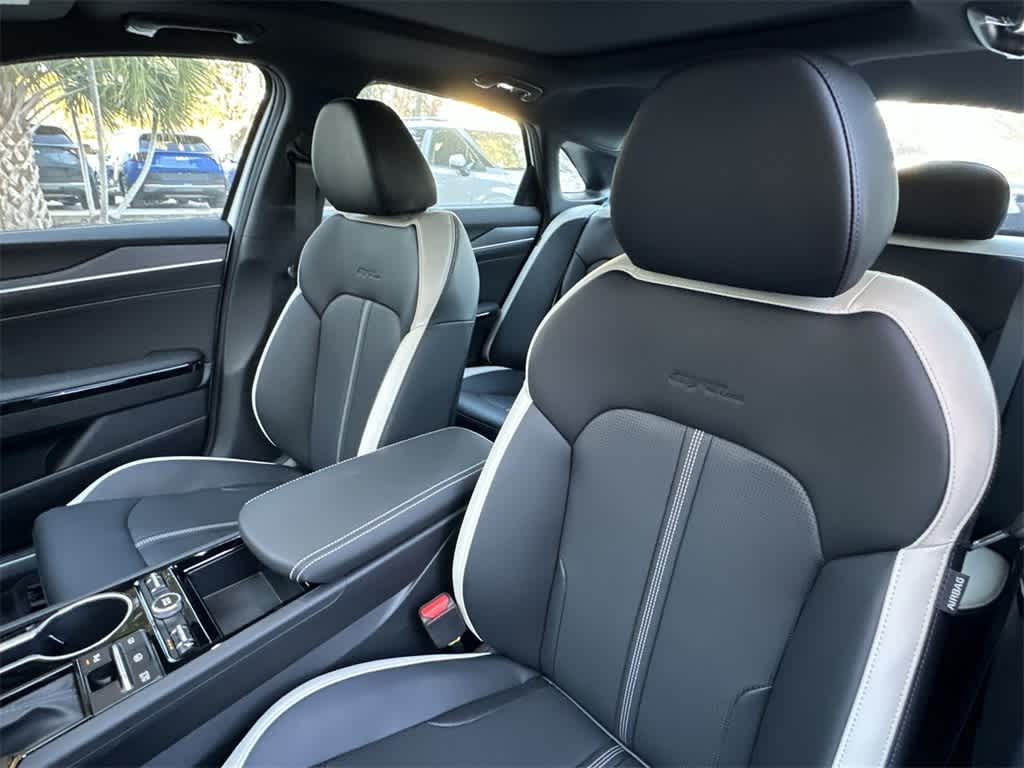 Thumbnail: 2026 Kia K5 - 14