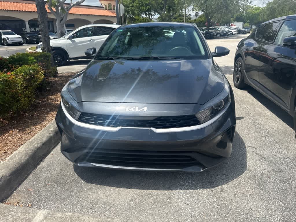 Thumbnail: 2023 Kia Forte - 3