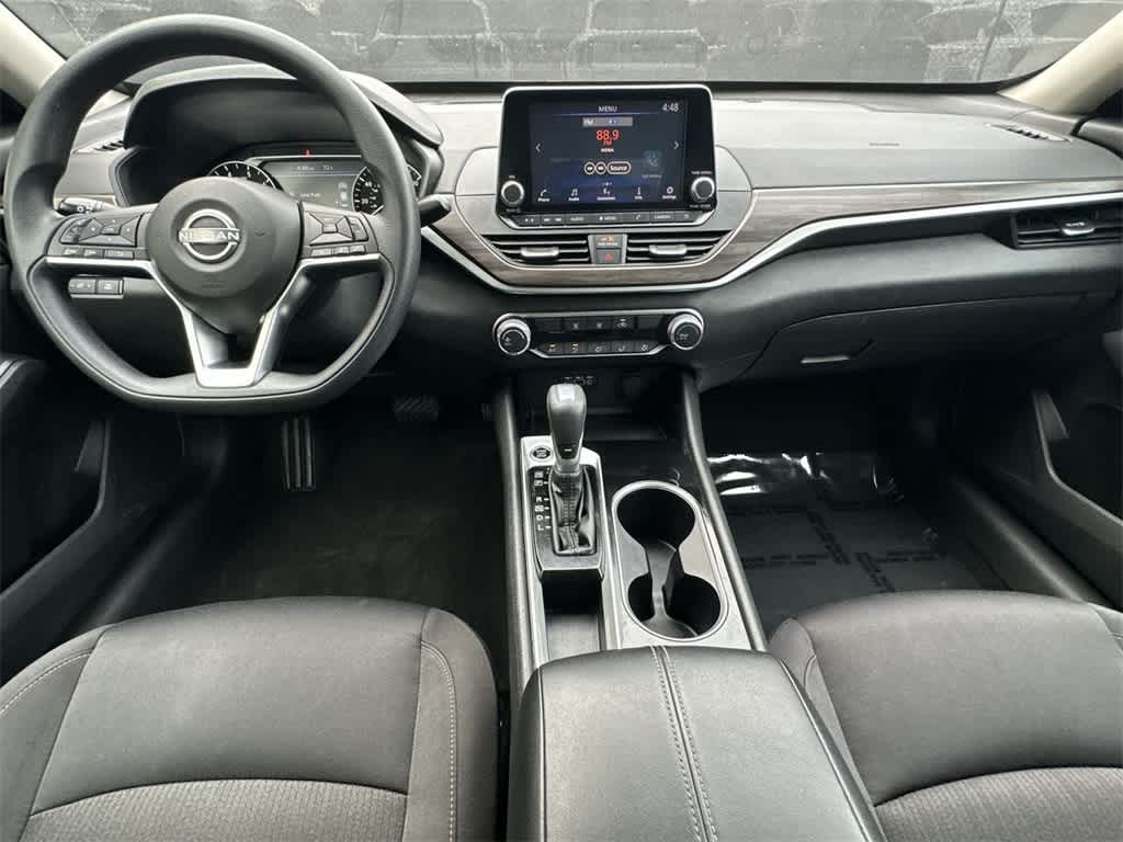 Thumbnail: 2024 Nissan Altima - 24