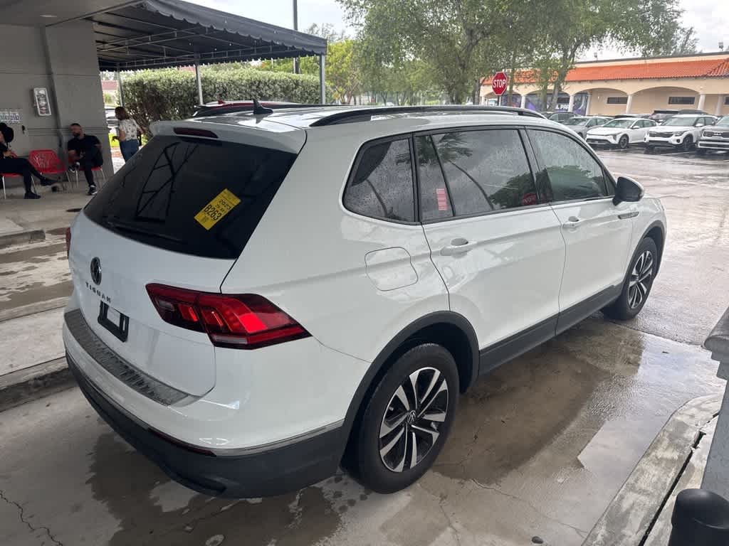 Thumbnail: 2023 Volkswagen Tiguan - 14