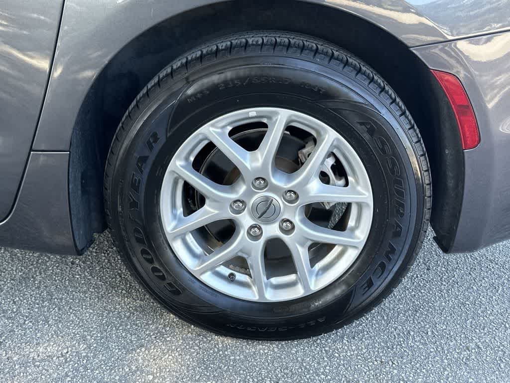 Thumbnail: 2023 Chrysler Pacifica - 11