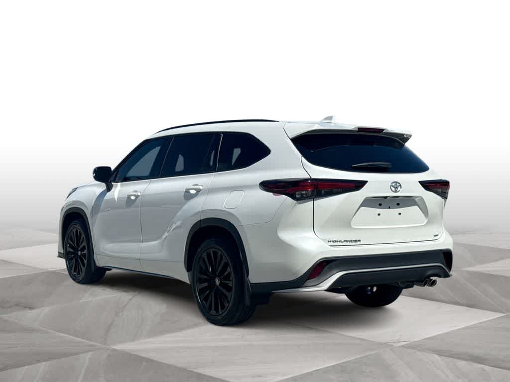 Thumbnail: 2024 Toyota Highlander - 6