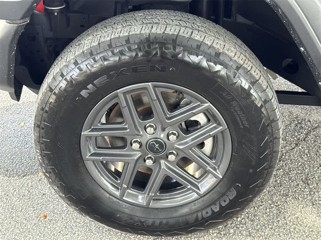 Thumbnail: 2024 Jeep Wrangler - 11