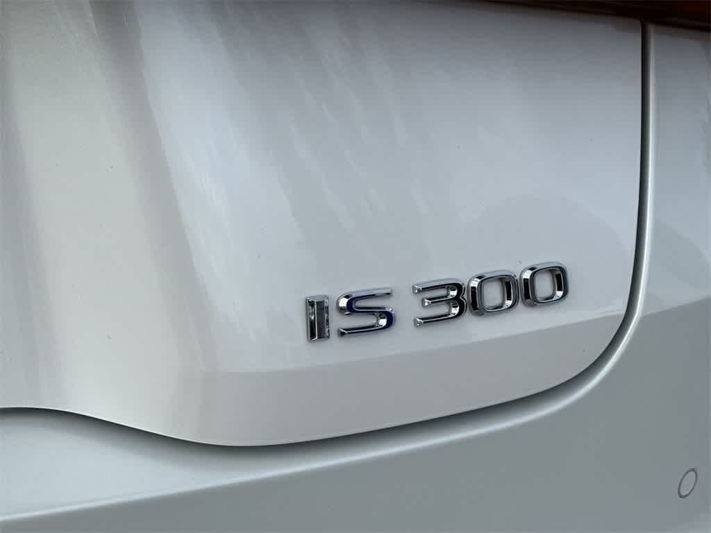 Thumbnail: 2023 Lexus IS - 10