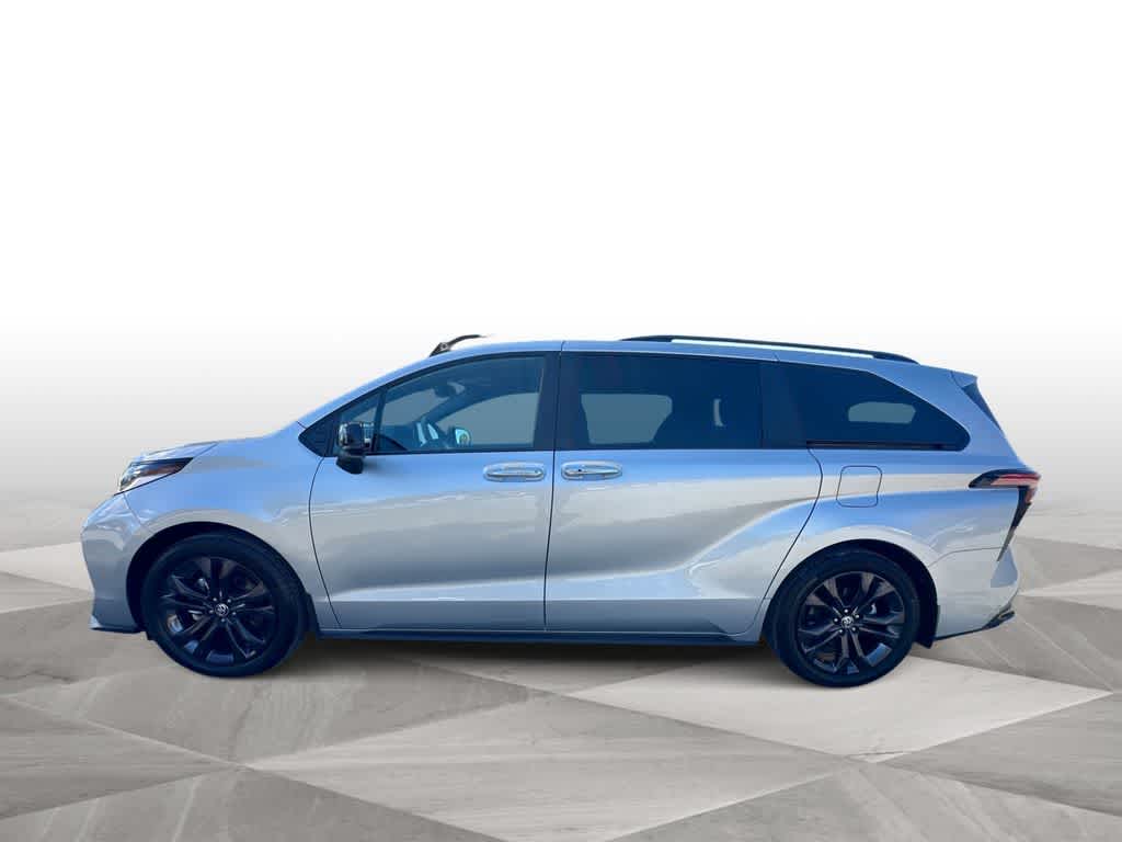 Thumbnail: 2025 Toyota Sienna - 5