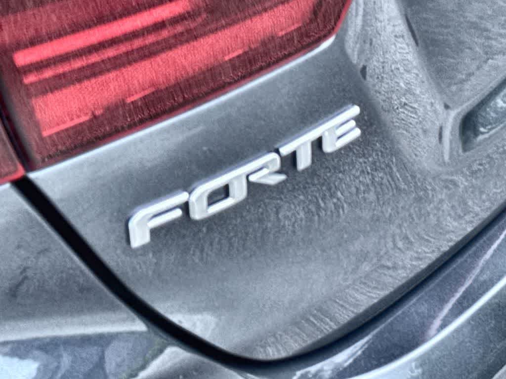 Thumbnail: 2023 Kia Forte - 10
