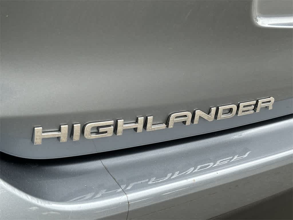 Thumbnail: 2023 Toyota Highlander - 10
