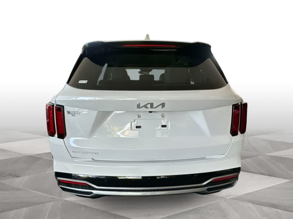Thumbnail: 2023 Kia Sorento - 7