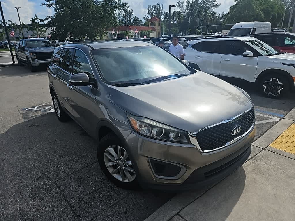 Thumbnail: 2016 Kia Sorento - 19