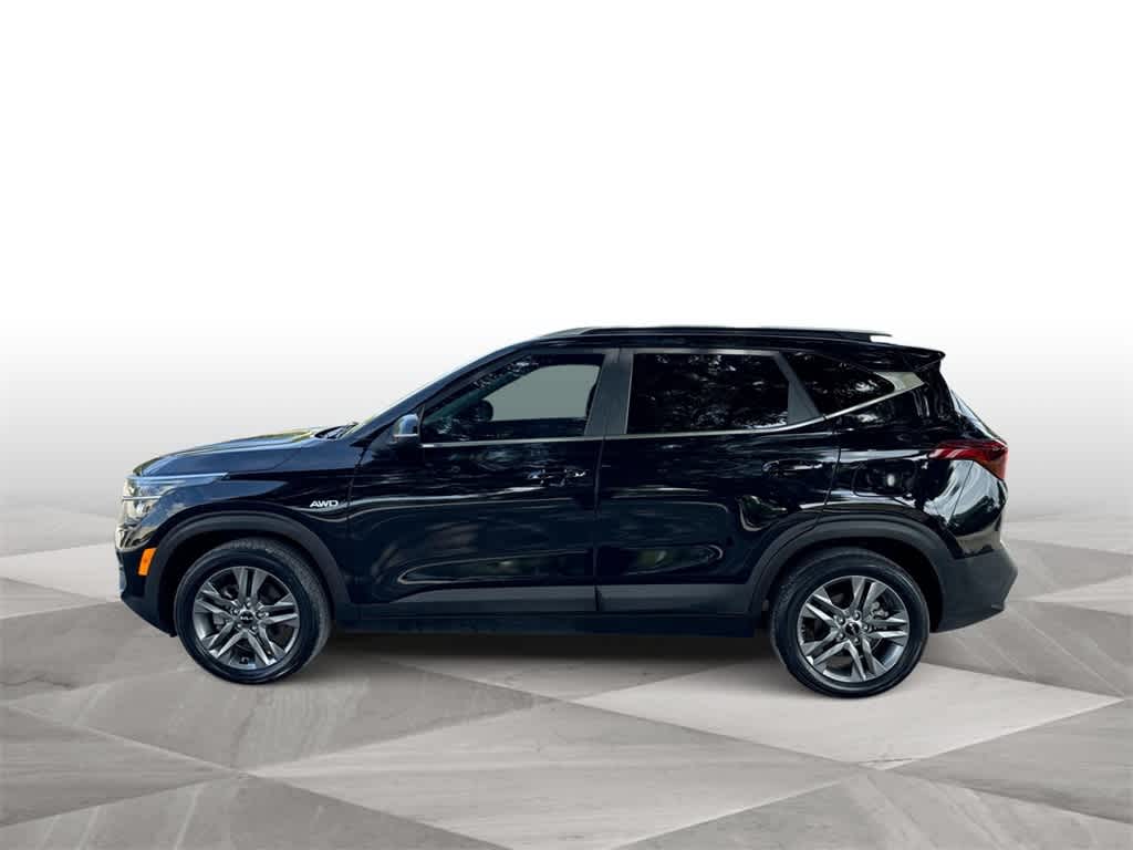 Thumbnail: 2022 Kia Seltos - 5