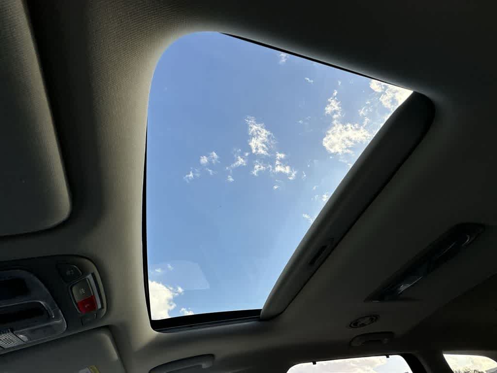 Thumbnail: 2023 Kia Telluride - 17