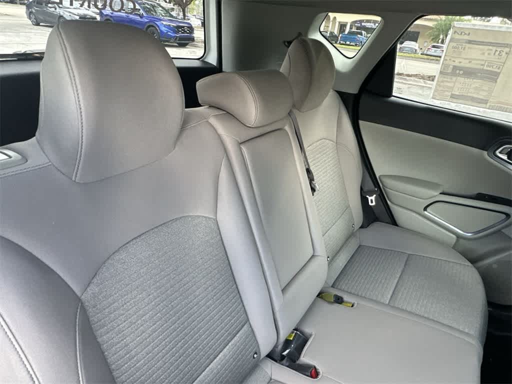 Thumbnail: 2025 Kia Soul - 26