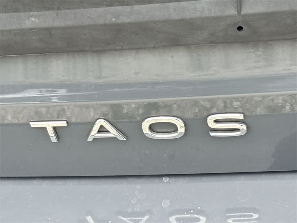 Thumbnail: 2023 Volkswagen Taos - 10