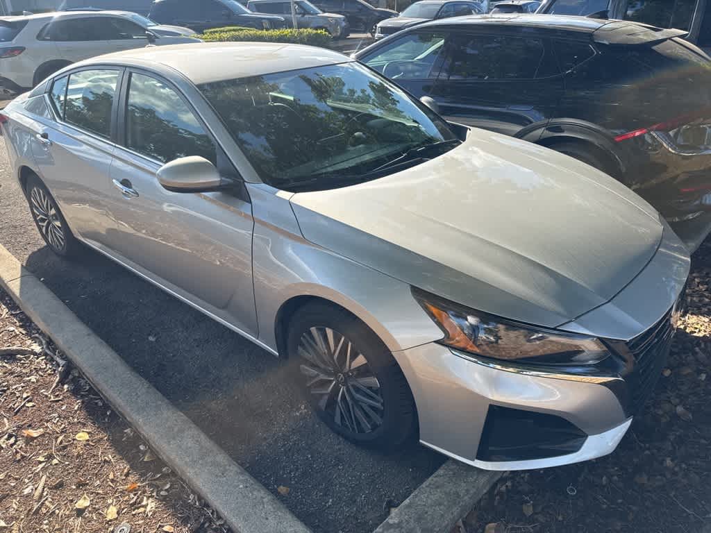 Thumbnail: 2023 Nissan Altima - 5