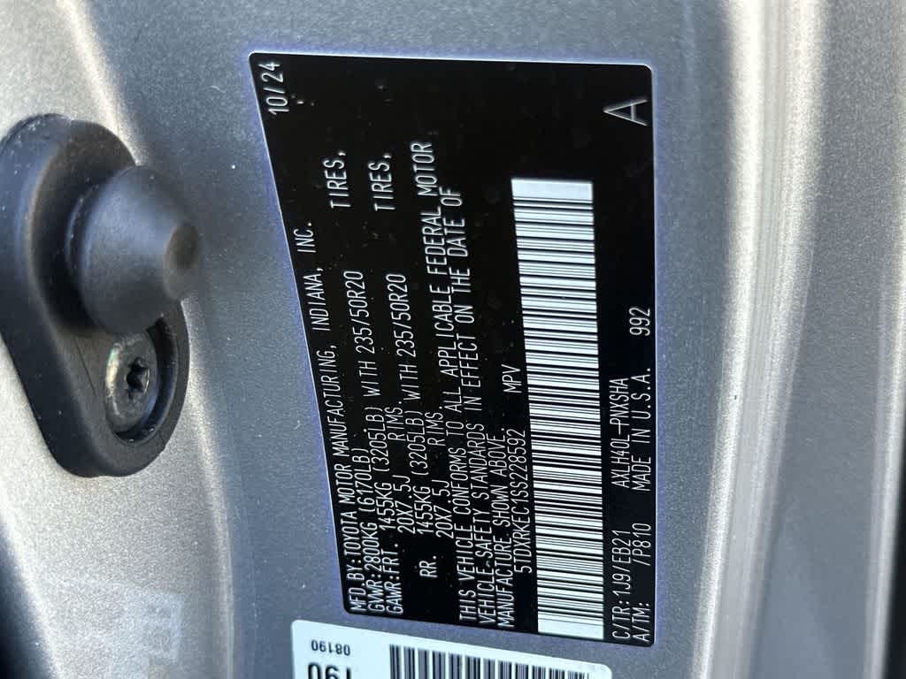 Thumbnail: 2025 Toyota Sienna - 29