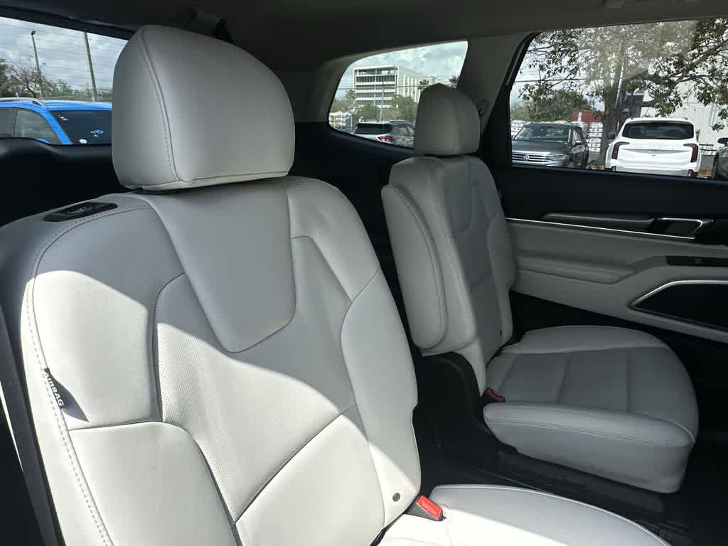 Thumbnail: 2024 Kia Telluride - 26