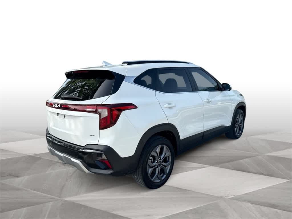 2024 Kia Seltos S 8