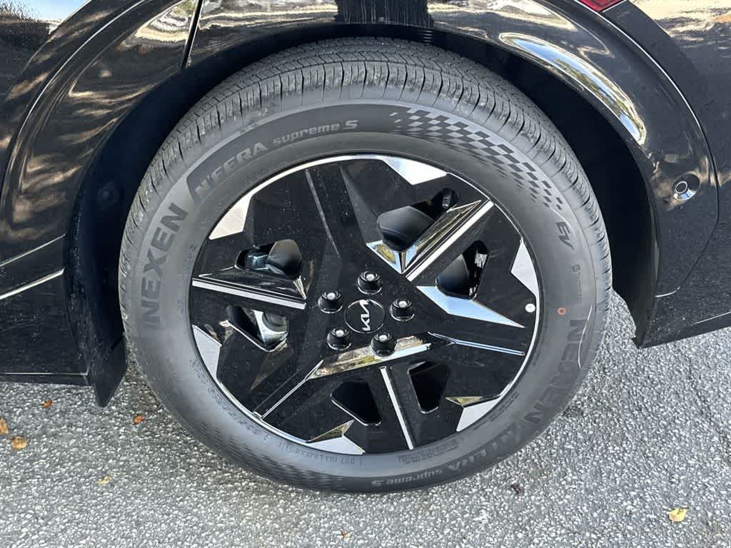 Thumbnail: 2025 Kia EV6 - 11
