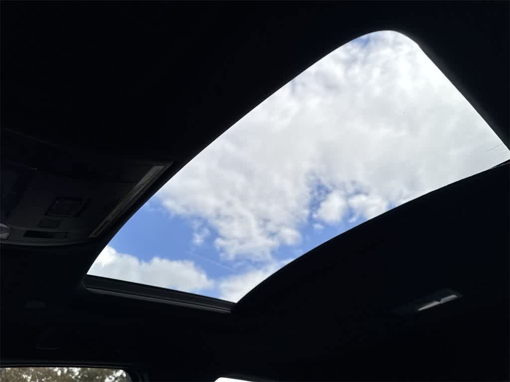 Thumbnail: 2023 Lexus UX - 16